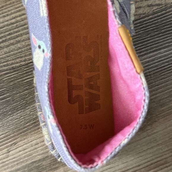 Star Wars Baby Yoda Grogu Ubuntu Espadrilles Shoes Women’s 7.5W Slip On Gray - Picture 4 of 8